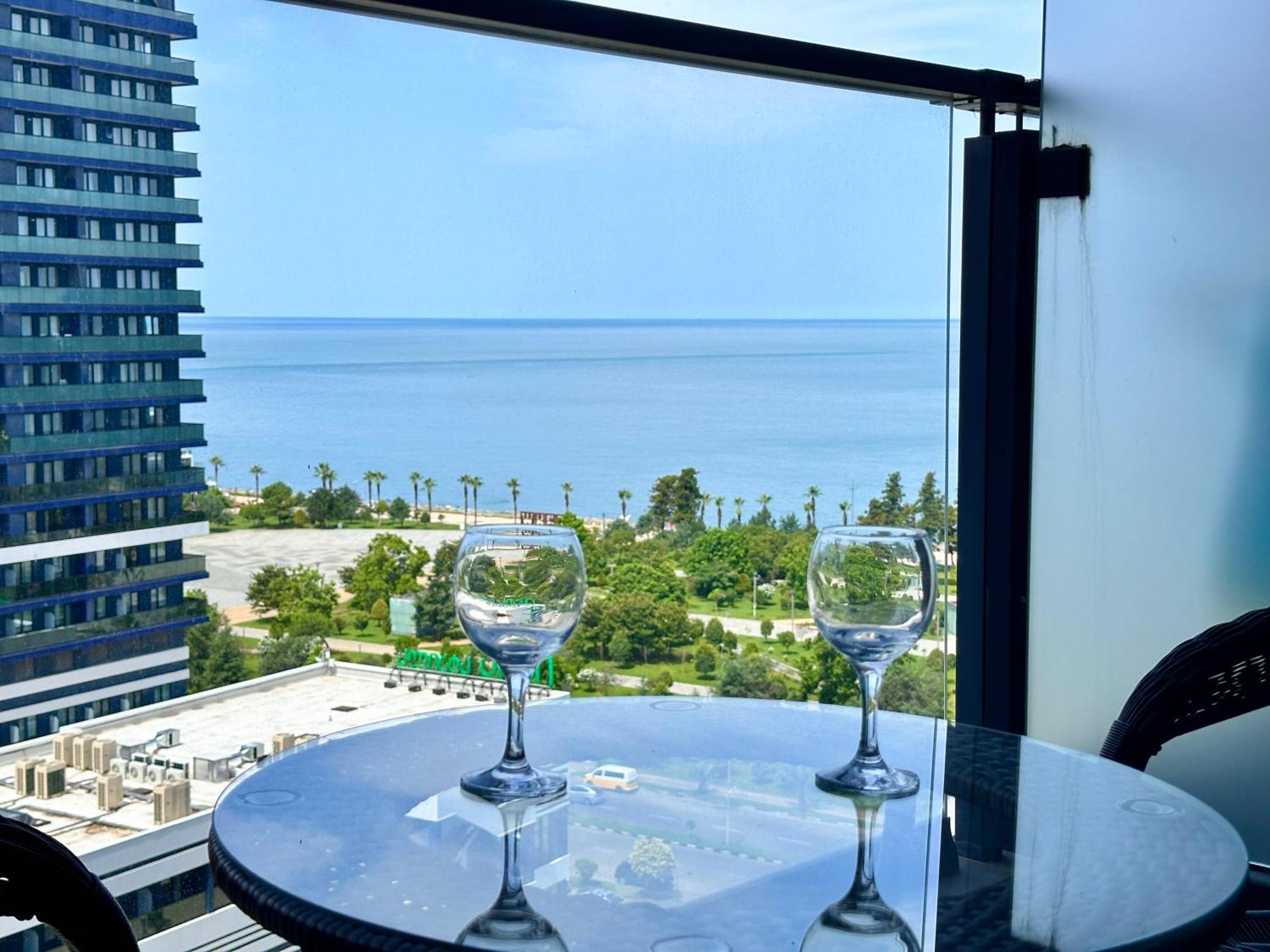Batumi Boulevard Resort Exterior foto